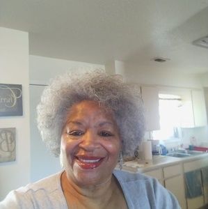 Meet your Posher, Debra